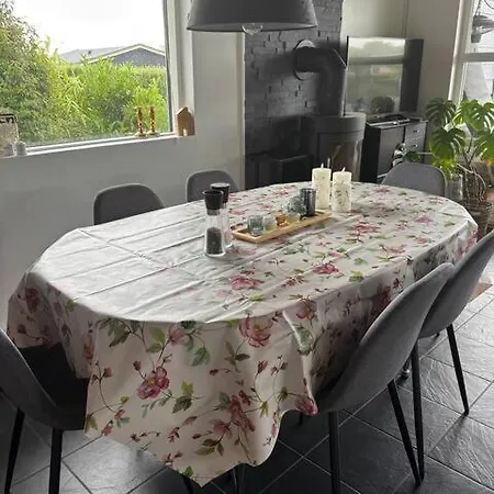 With Sea View Ferienhaus